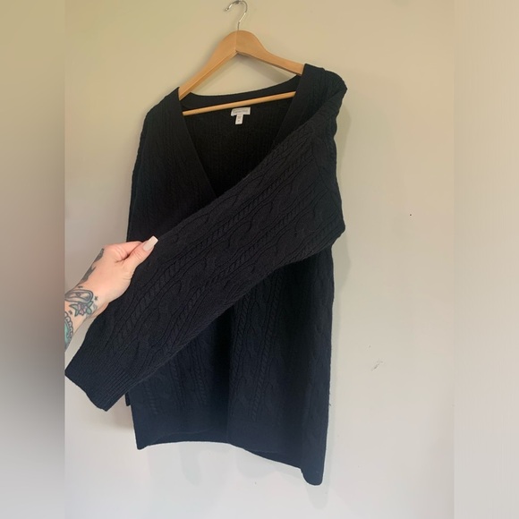 Garnet Hill cable knit cashmere boyfriend sweater - Picture 4 of 6